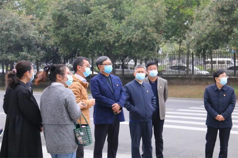 郑州市委党史学习教育第六巡回指导组到郑州圣淘沙dh参观调研